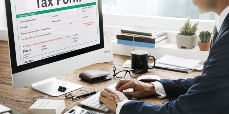 How Tax Accountants Simplify Complex Filing Requirements
